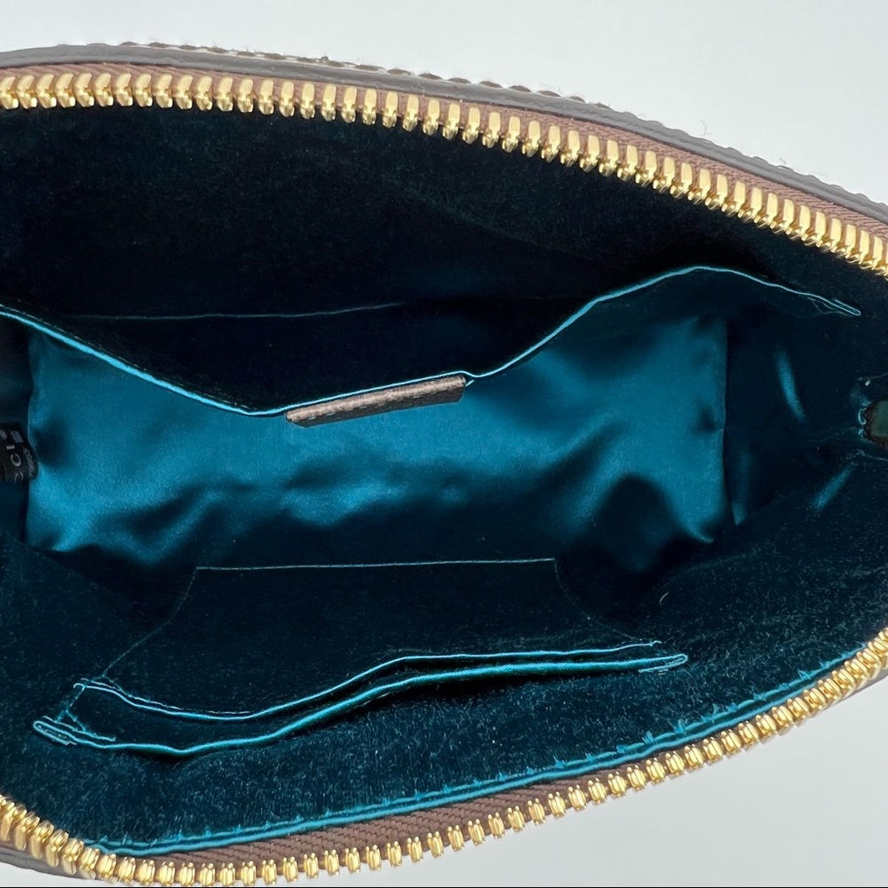 Gucci Beige GG Supreme Canvas Crossbody with Green and Red Web - Picture 11 of 15